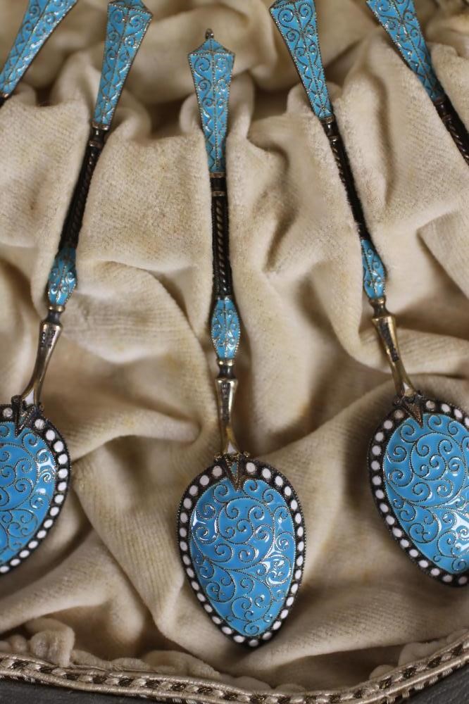 AN ART DECO EPNS BRIDGE MARKER Image