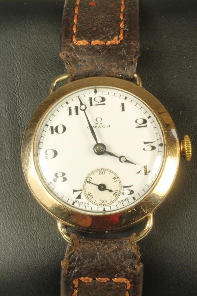 A GENTLEMAN'S 9CT GOLD OMEGA WRISTWATCH Image