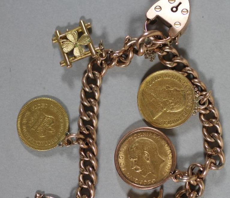 A GEORGE V GOLD HALF SOVEREIGN Image