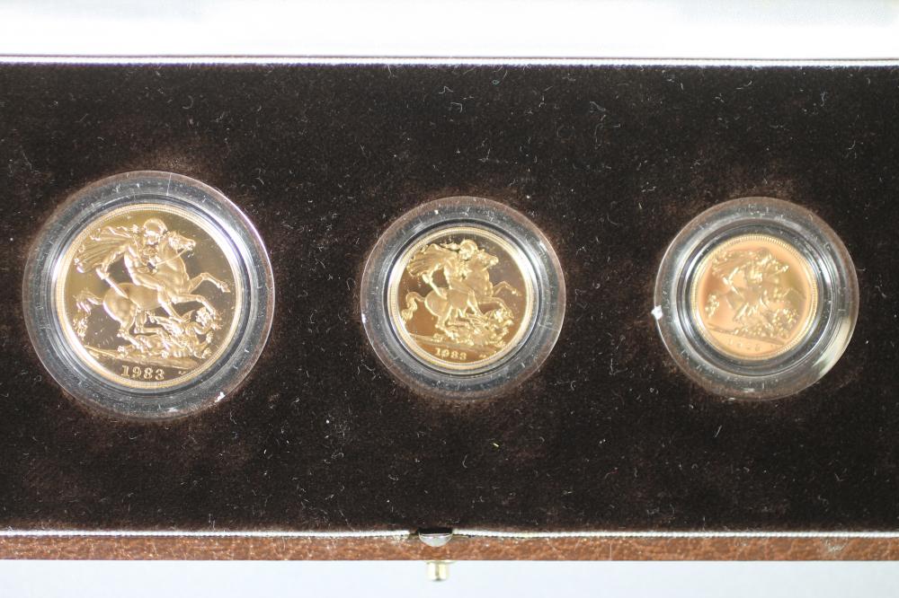 AN ELIZABETH II GOLD THREE COIN PROOF SET Image