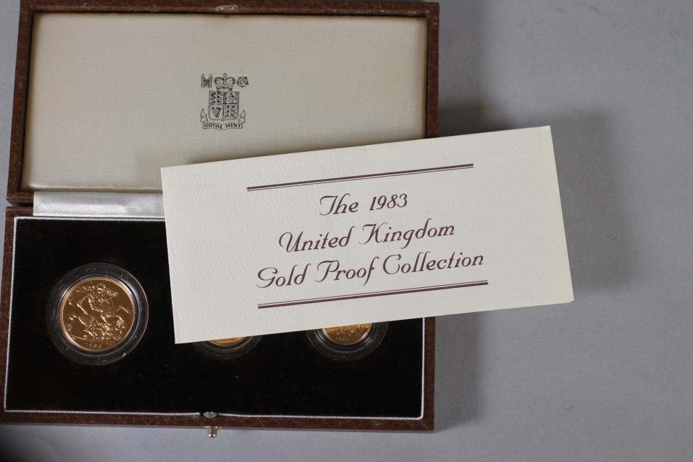 AN ELIZABETH II GOLD THREE COIN PROOF SET Image