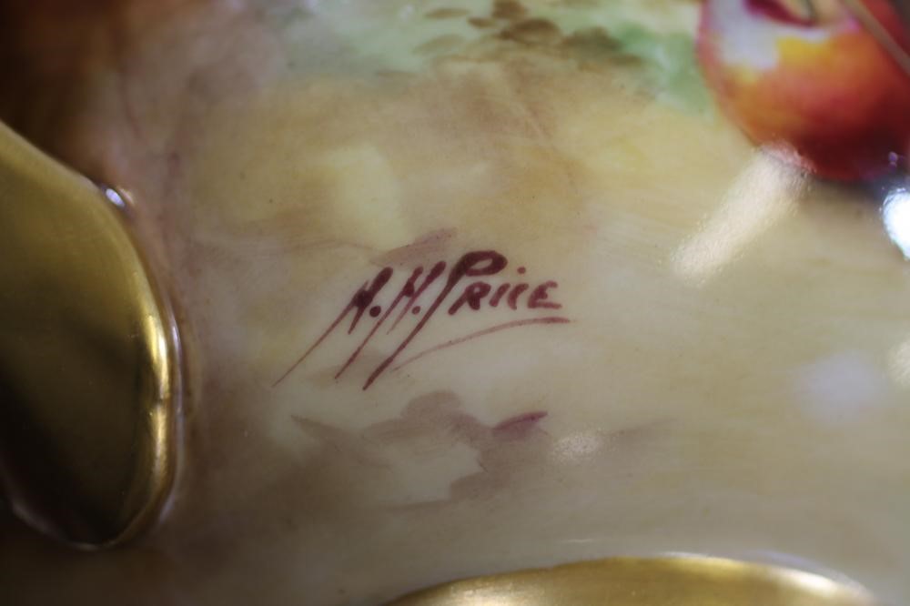 A ROYAL WORCESTER CHINA TEAPOT AND COVER Image