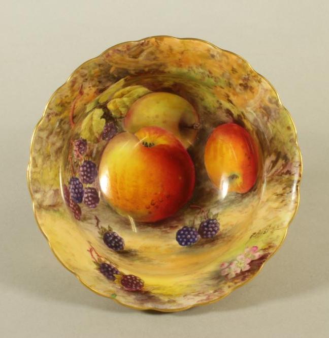 A ROYAL WORCESTER CHINA SLOP BOWL Image