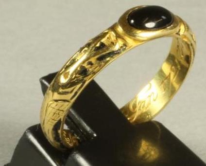AN EARLY GEORGE I GOLD MOURNING RING Image