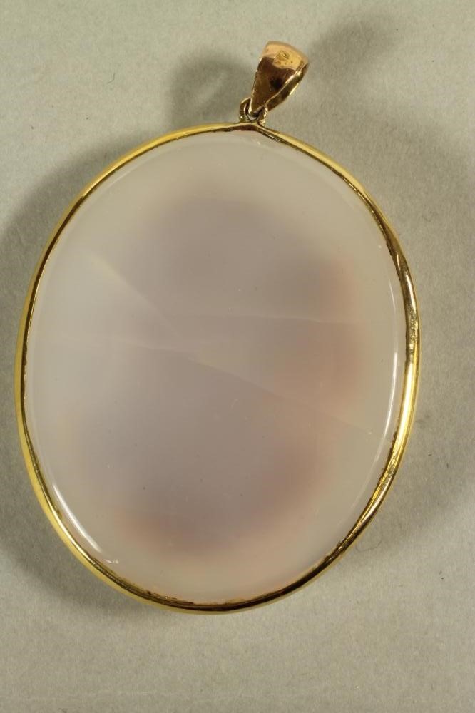 A VICTORIAN HARDSTONE CAMEO PENDANT Image