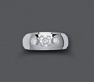 A THREE STONE DIAMOND RING Image