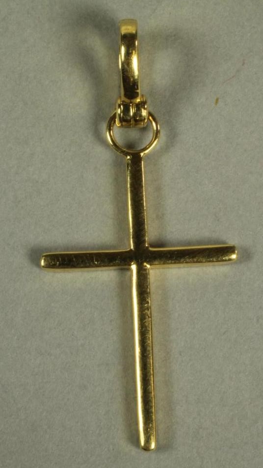A DIAMOND SET CROSS PENDANT Image