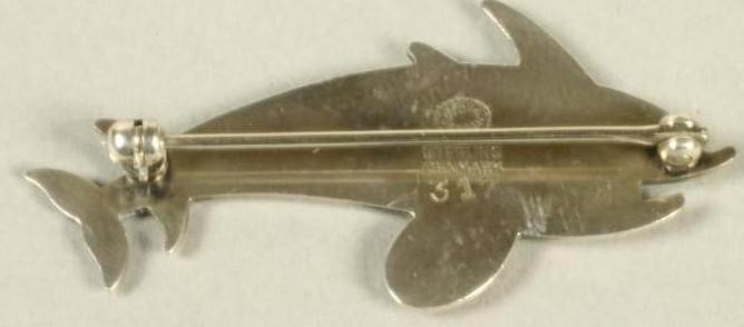 A GEORG JENSEN SILVER BROOCH Image