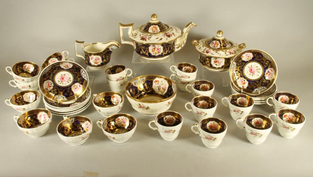 AN ENGLISH PORCELAIN TEA AND COFFEE SERVICE Image