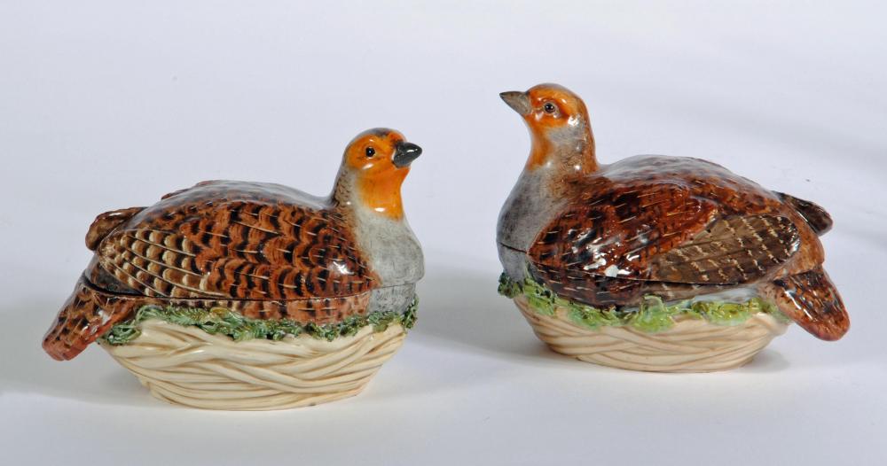 A PAIR OF MEISSEN PORCELAIN SMALL TUREENS AND COVERS Image