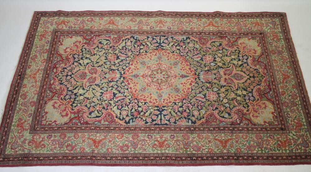 A KERMAN RUG Image