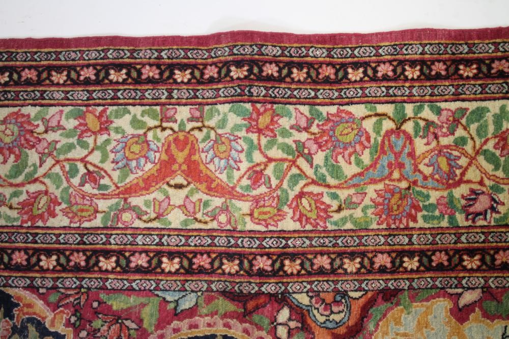A KERMAN RUG Image