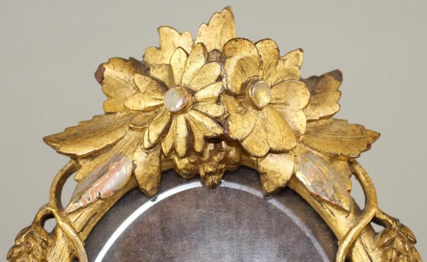 A EUROPEAN CARVED IVORY HEAD PORTRAIT PLAQUE Image