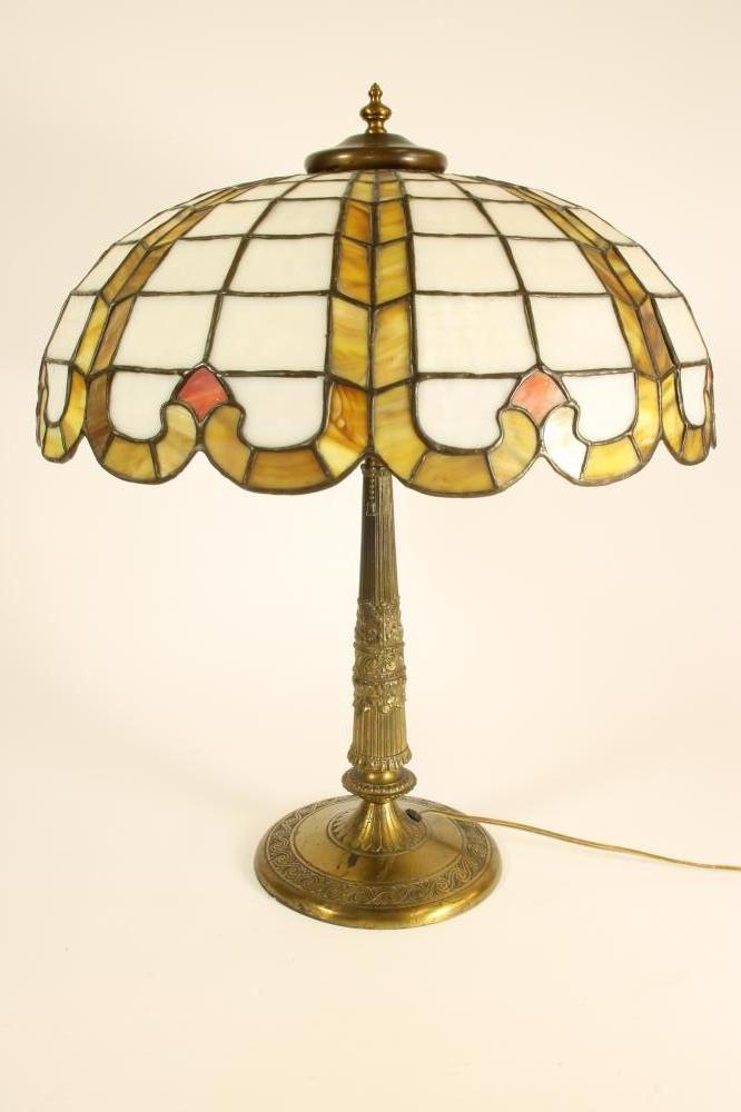 A GILT METAL ELECTRIC TABLE LAMP BASE Image