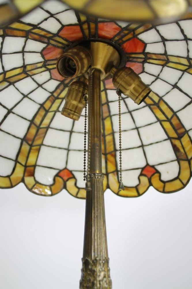 A GILT METAL ELECTRIC TABLE LAMP BASE Image