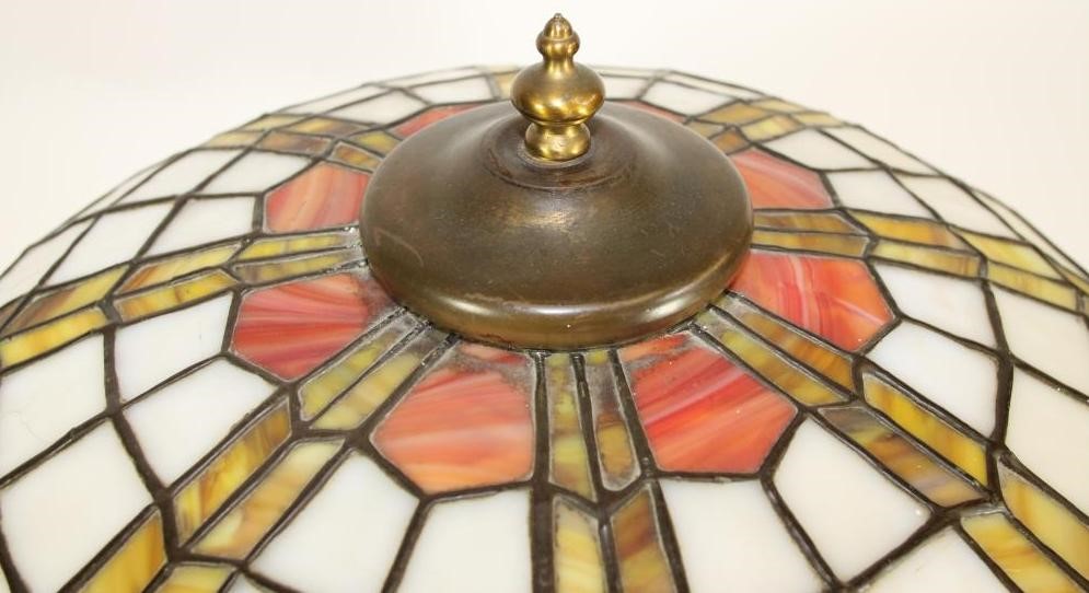 A GILT METAL ELECTRIC TABLE LAMP BASE Image