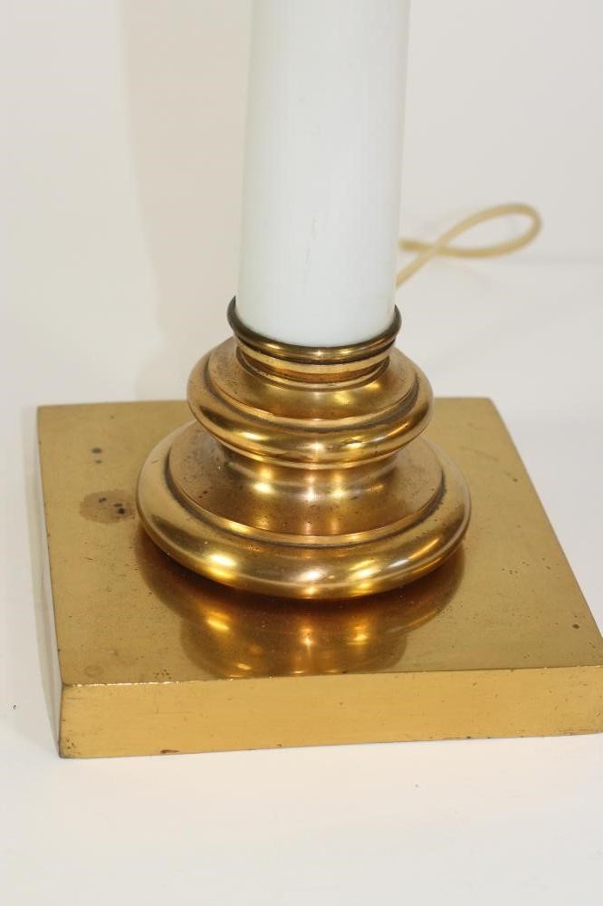 A REGENCY STYLE ELECTRIC TABLE LAMP BASE Image