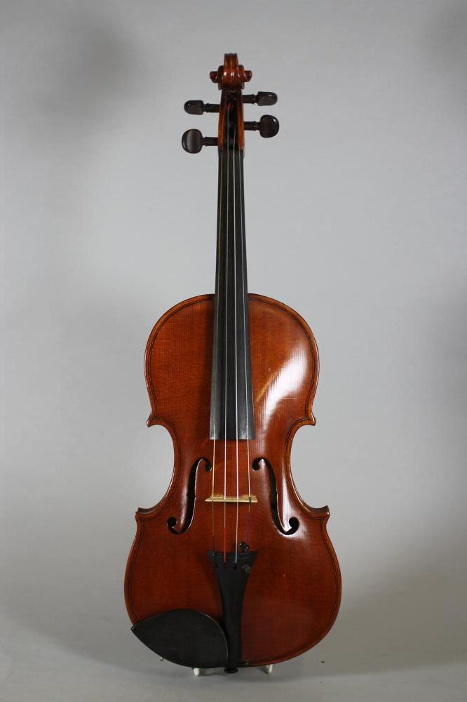 AN ENGLISH VIOLIN Image