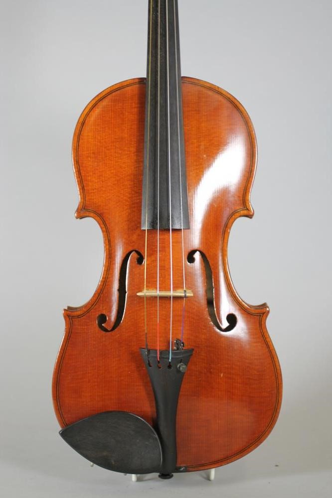 AN ENGLISH VIOLIN Image