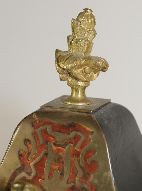 A FRENCH LOUIS XV STYLE STRIKING MANTEL CLOCK Image