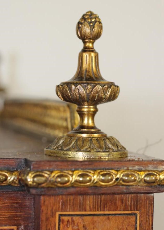 A VICTORIAN ROSEWOOD Image