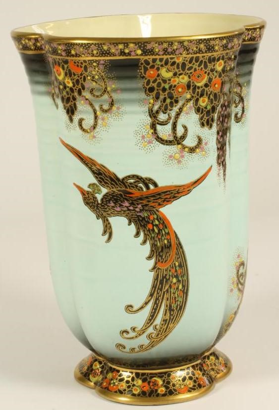 A CROWN DEVON FIELDINGS POTTERY VASE Image