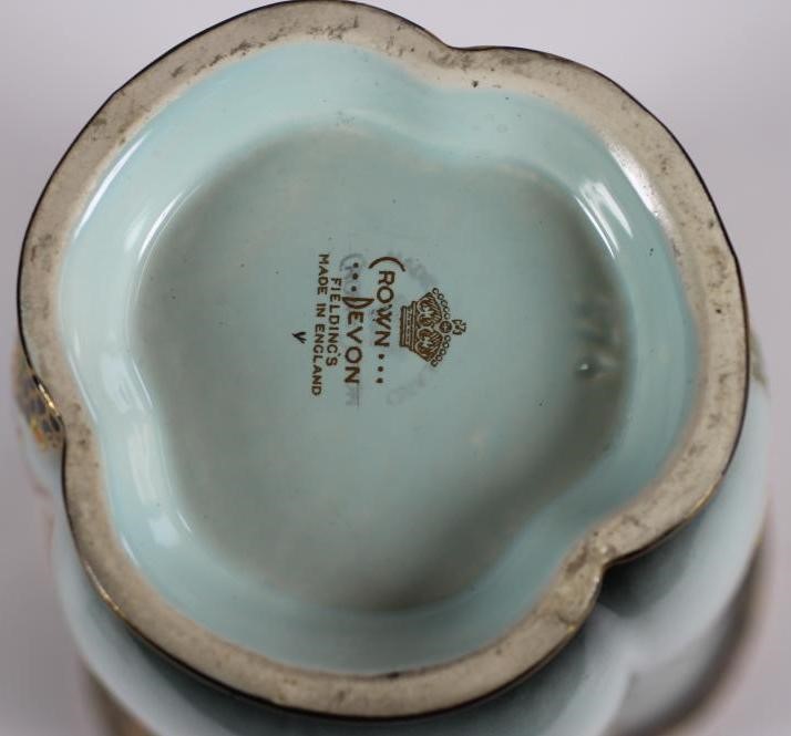 A CROWN DEVON FIELDINGS POTTERY VASE Image