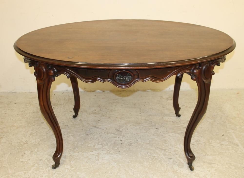 A VICTORIAN ROSEWOOD CENTRE TABLE Image