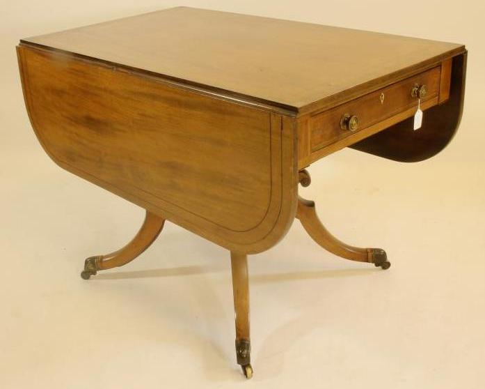 A REGENCY MAHOGANY PEMBROKE TABLE Image