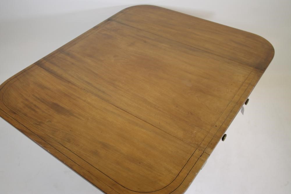 A REGENCY MAHOGANY PEMBROKE TABLE Image