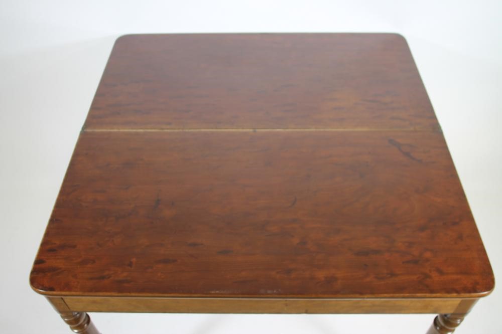 A REGENCY PLUM PUDDING MAHOGANY  FOLDING TEA TABLE Image