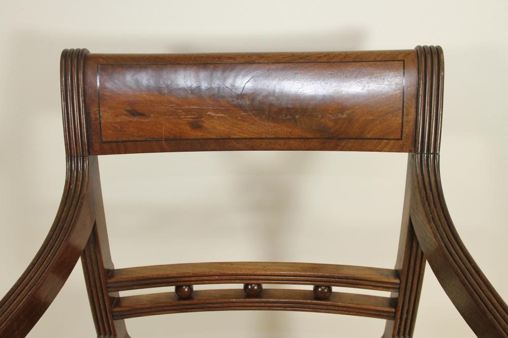 A GEORGIAN MAHOGANY ELBOW CHAIR Image