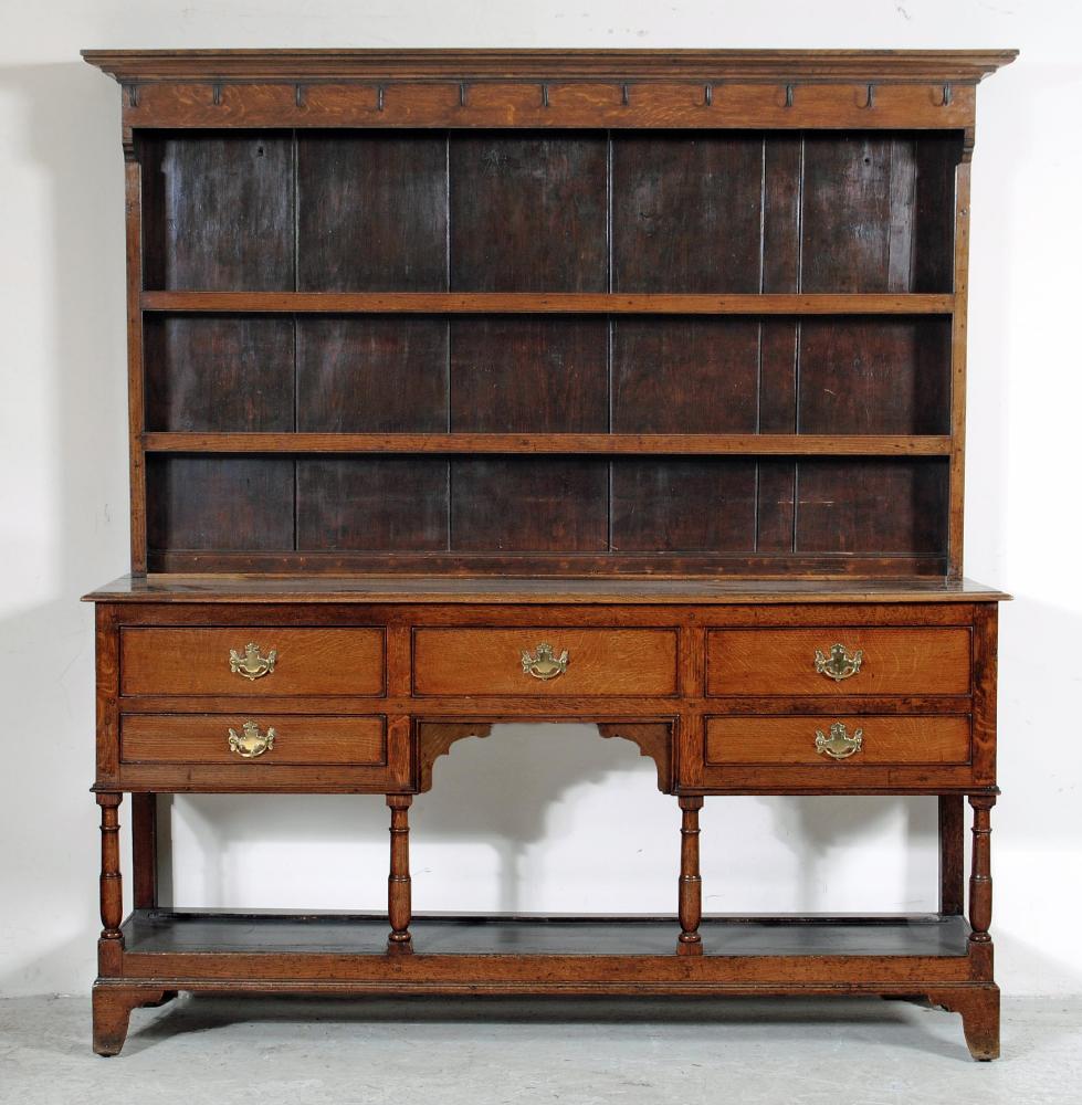 A VICTORIAN OAK DRESSER Image