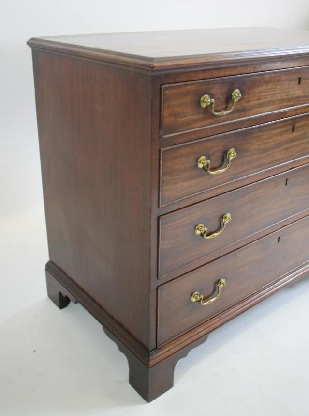 A GEORGIAN MAHOGANY CHEST Image