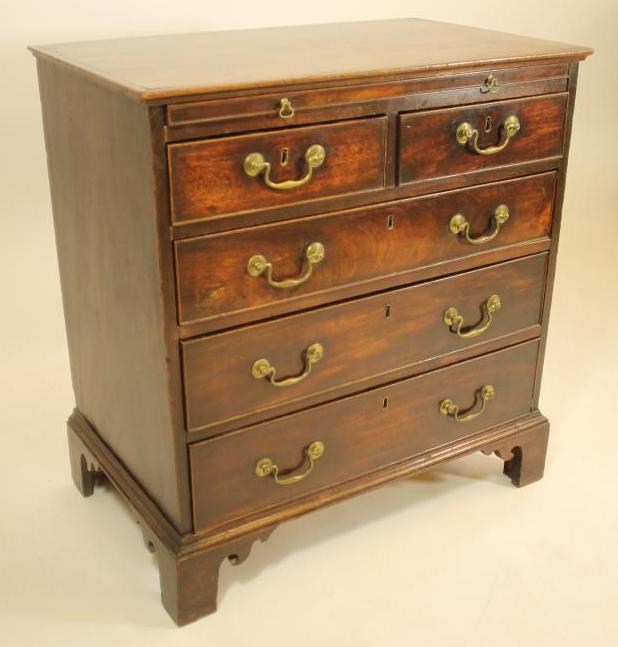A SMALL MAHOGANY CHEST Image