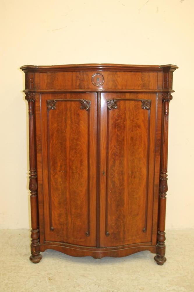 A FRENCH MAHOGANY SIDE CABINET Image