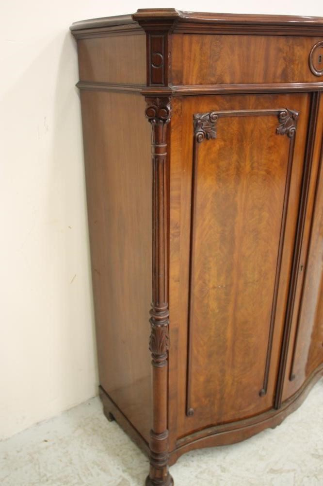 A FRENCH MAHOGANY SIDE CABINET Image