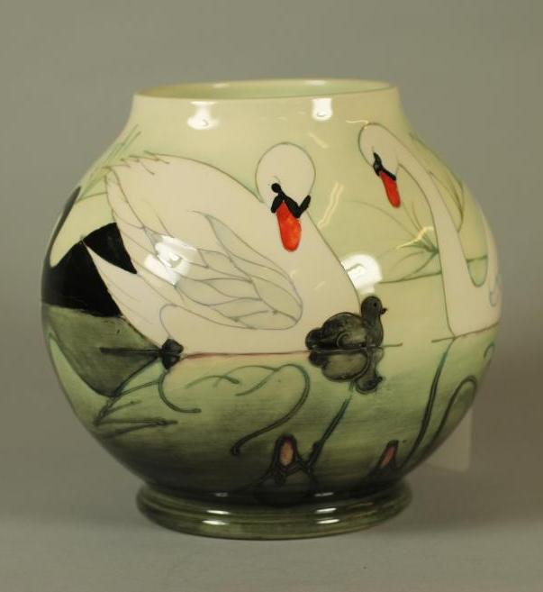 A MOORCROFT POTTERY LIMITED EDITION VASE Image