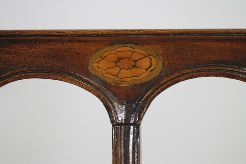 A GEORGIAN MAHOGANY ELBOW CHAIR Image