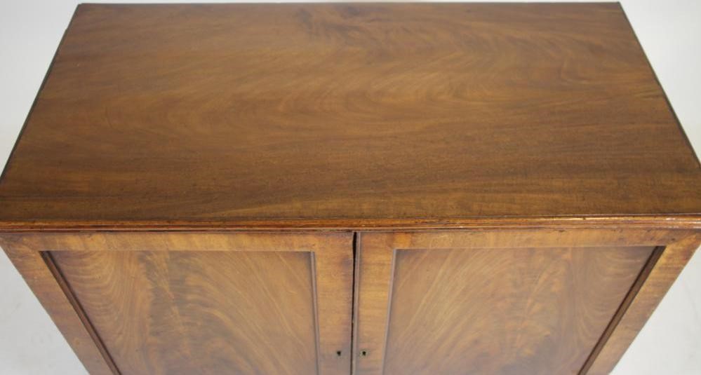 A MAHOGANY SIDE CABINET Image