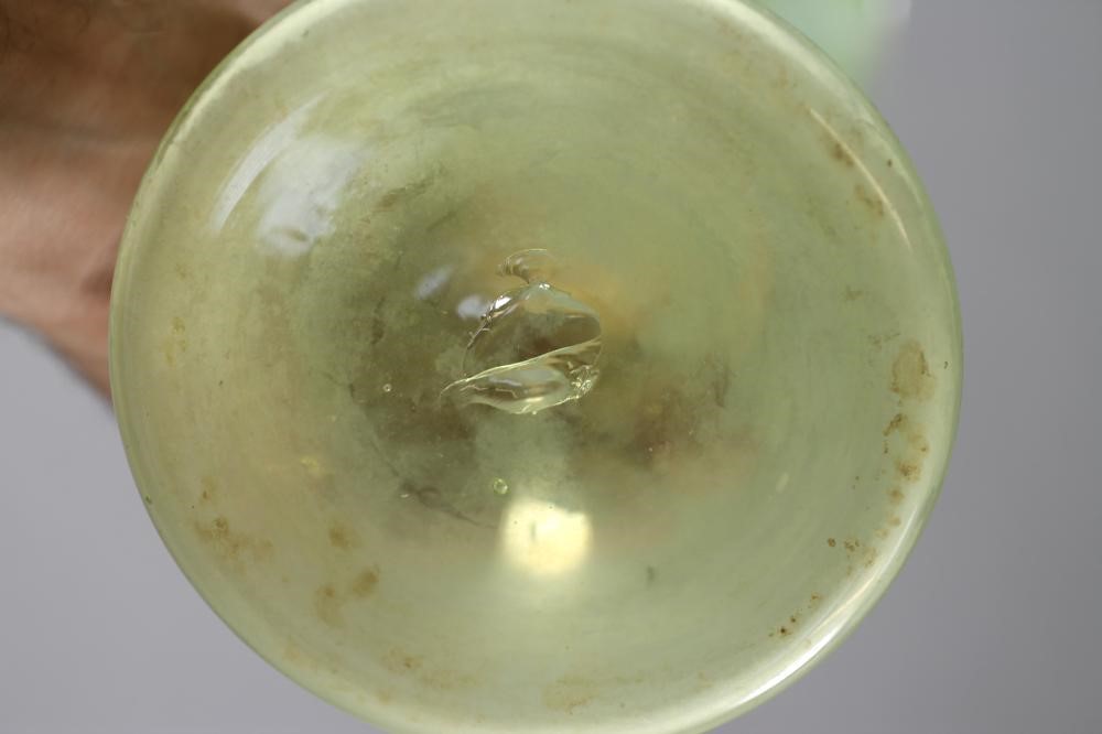 A VICTORIAN YELLOW VASELINE GLASS LILY VASE Image