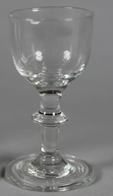 A SET OF THREE WINE GLASSES Image