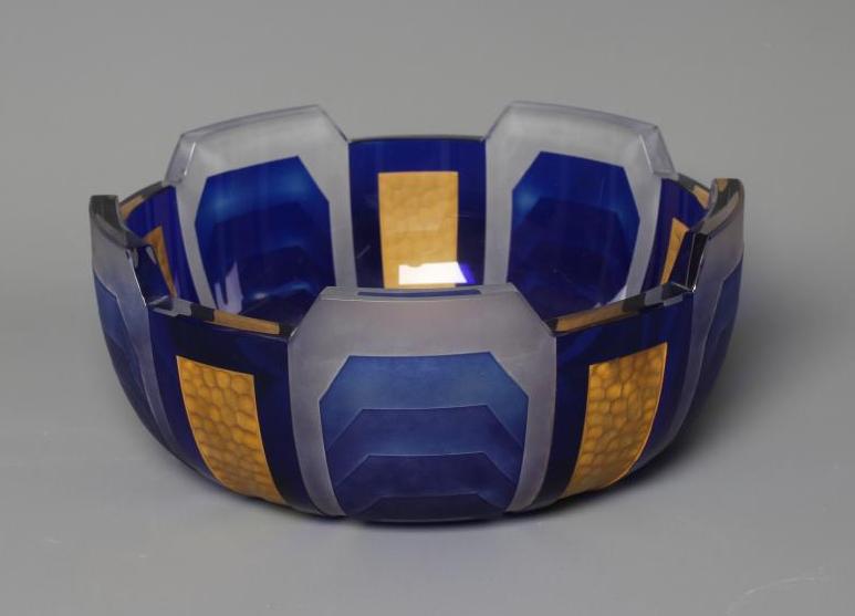 A VAL ST LAMBERT BLUE OVERLAY BOWL Image