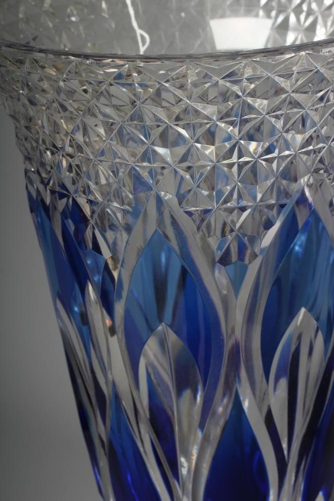 A LARGE VAL ST LAMBERT VASE Image