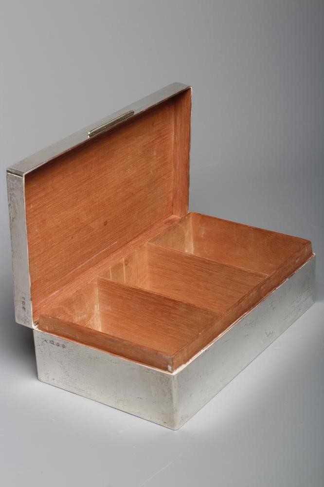 A GEORGE V SILVER LARGE OBLONG CIGAR BOX by Richard Comyns Image