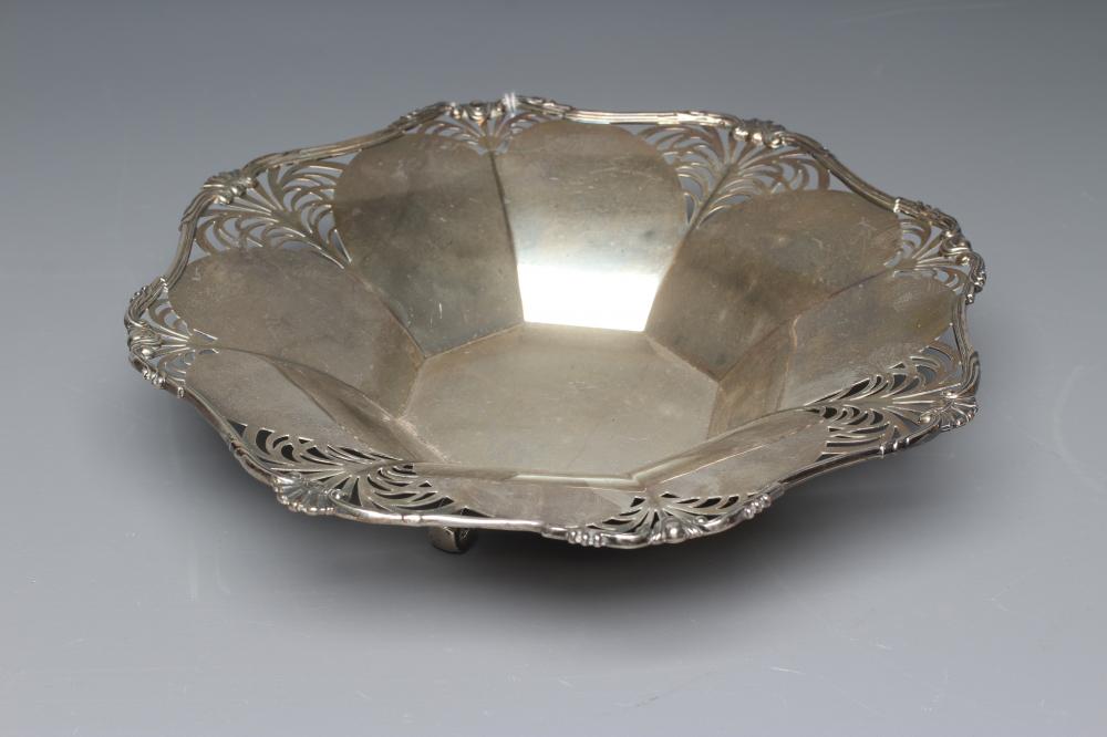 A GEORGE V SILVER CENTRE BOWL by Adie Brothers Ltd. Image