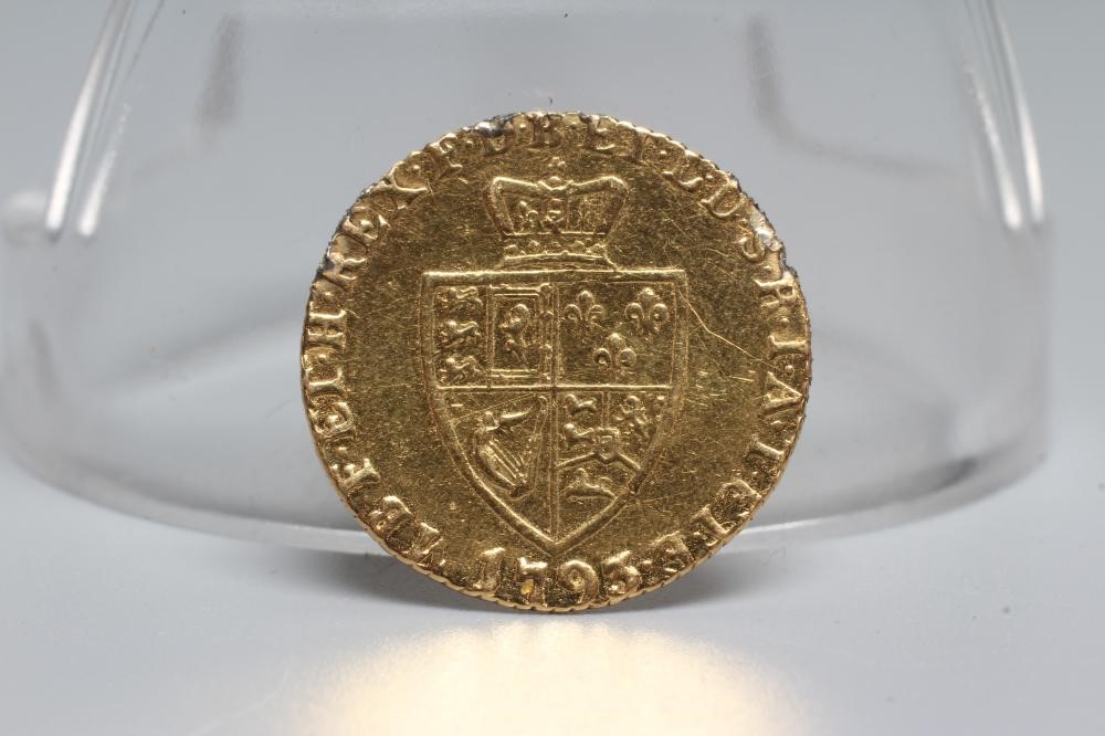 A GEORGE III HALF GUINEA, 1793, 4.2g Image