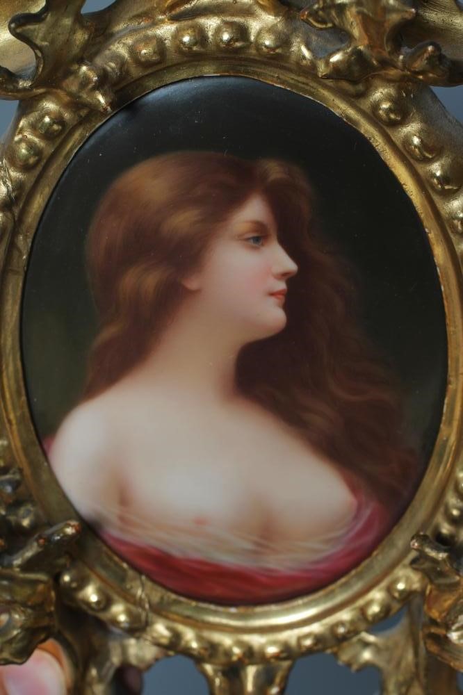 A PAIR OF CONTINENTAL PORCELAIN OVAL PLAQUES Image