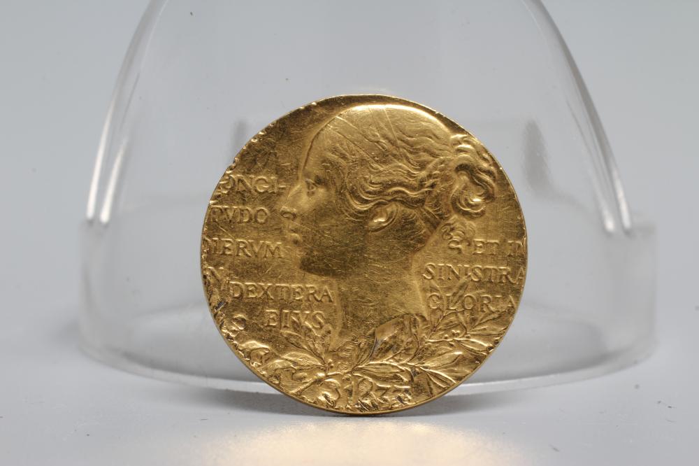 A VICTORIA 1887 JUBILEE MEDALLION with YH and OH heads, 11g Image