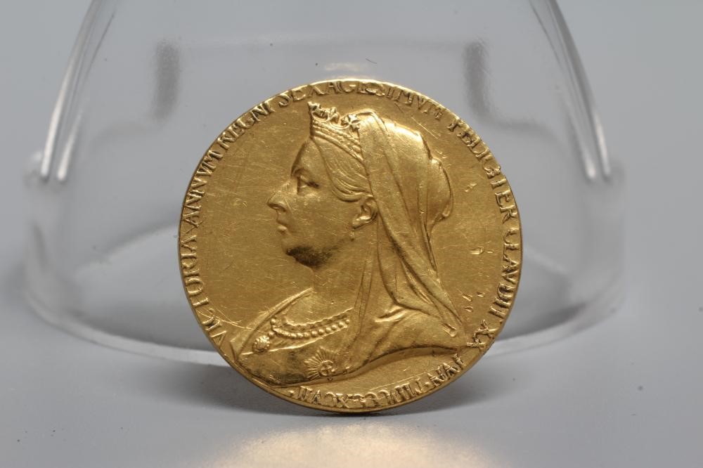 A VICTORIA 1887 JUBILEE MEDALLION with YH and OH heads, 11g Image